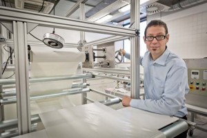 Ulrich Hirn leitet das „Christian-Doppler-Labor für Faserquellung und deren Effekt auf die Papiereigenschaften", das an der TU Graz angesiedelt ist. | Foto: Lunghammer - TU Graz