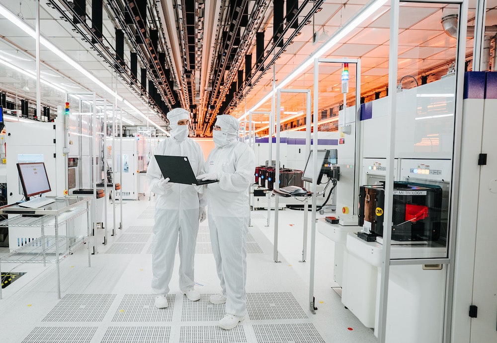 Ein Einblick in den Reinraum der High-Tech Chipfabrik in Villach | Foto: Infineon