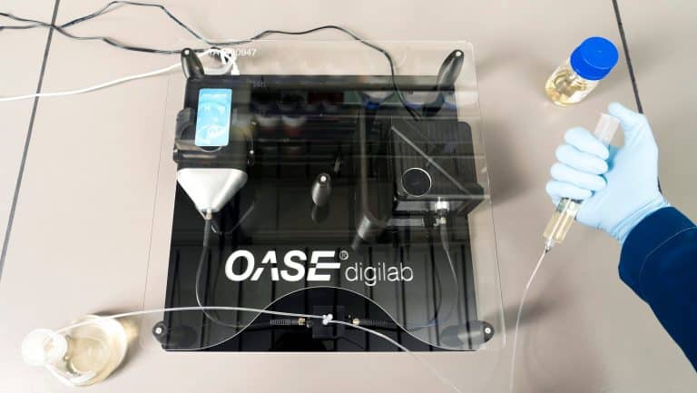 OASE digilab kombiniert ein mobiles NIR-Spektrometer mit Datenanalyse (Chemometrie) und analysiert Proben in wenigen Sekunden. | Foto: BASF