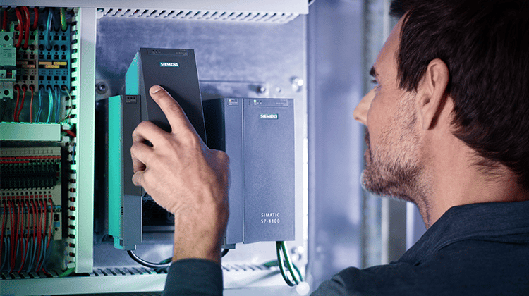 Simatic S7-4100: Neue Generation von Steuerungen für die Prozessautomatisierung | Foto: Siemens
